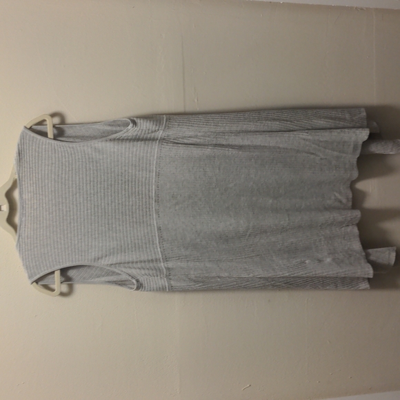 Dex Sleeveless Flowy Cardigan - Picture 5 of 7